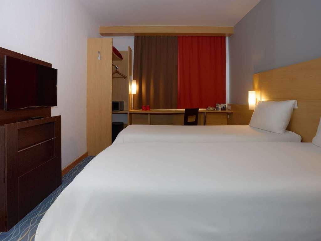 Hotel Ibis Yaroslavl Center Pokój zdjęcie